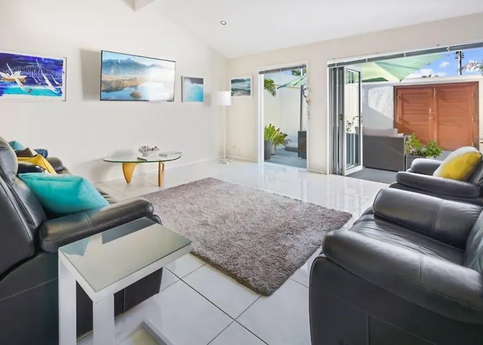 Coastal Retreat, Private, Wine, Netflix